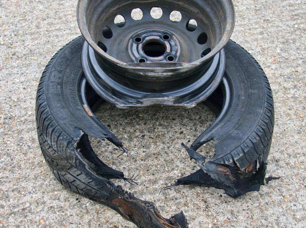 Tire blowouts of defective tires can cause fatal car accidents